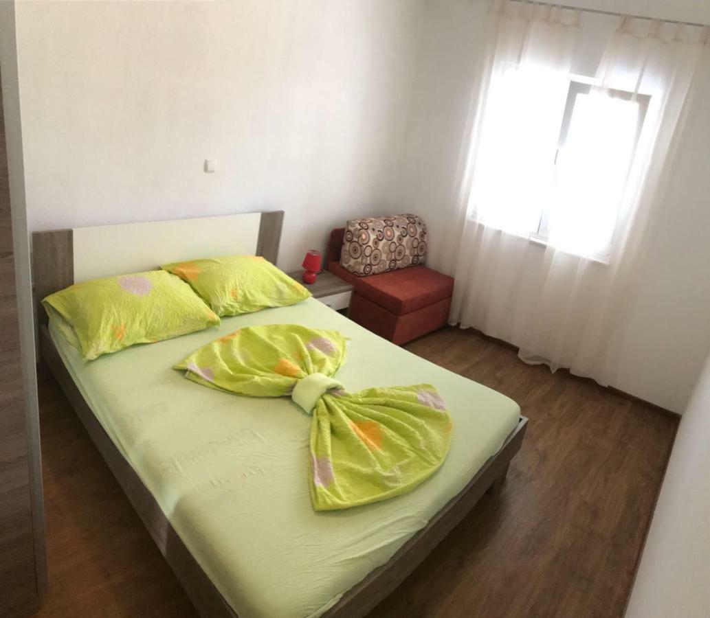 Apartmani Kulas Pakostane Ngoại thất bức ảnh