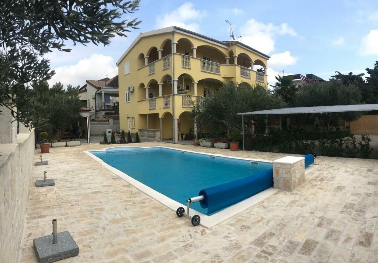 Apartmani Kulas Pakostane Ngoại thất bức ảnh